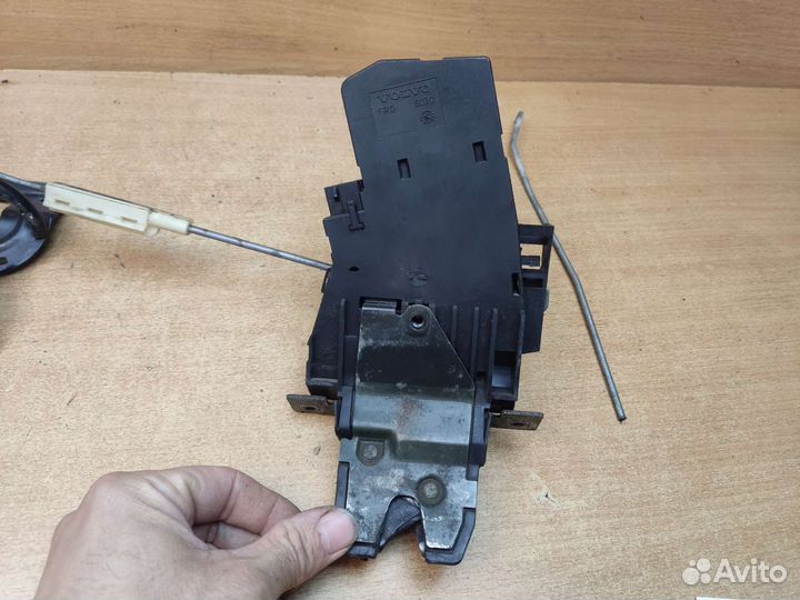 Замок крышки багажника, Volvo 850