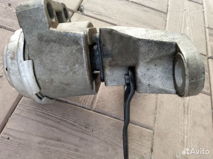 Подушка двигателя правая форд мондео lV