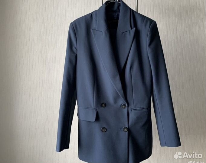 Костюм классический женский брючный 44р с кюлотами