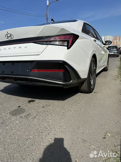 Hyundai Elantra 1.5 CVT, 2024, 10 км