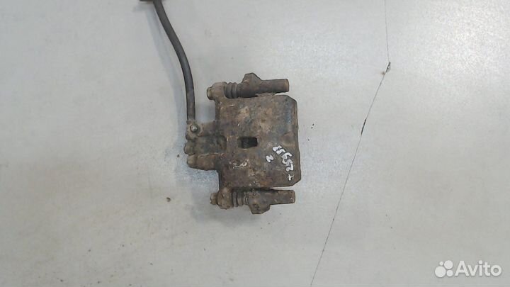 Суппорт Mitsubishi Pajero / Montero, 2003