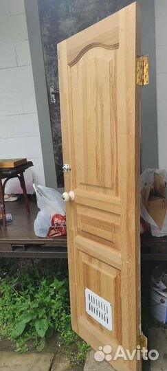 Дверь из массива сосны