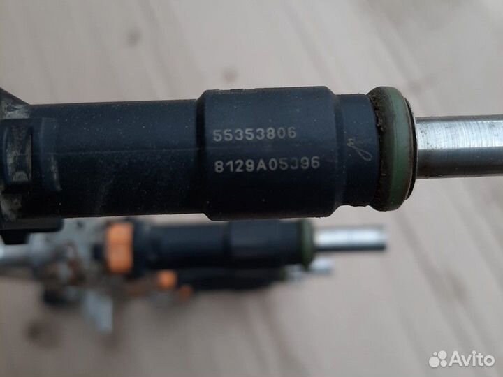 Форсунка топливная Opel Astra H Vectra C