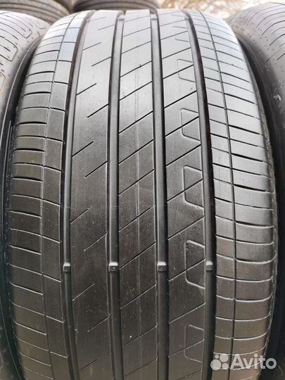 Goodyear EfficientGrip Performance 235/55 R19 и 255/50 R19 103T