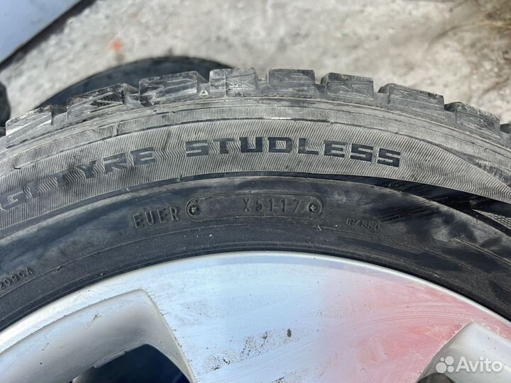 Dunlop Winter Maxx 215/60 R17