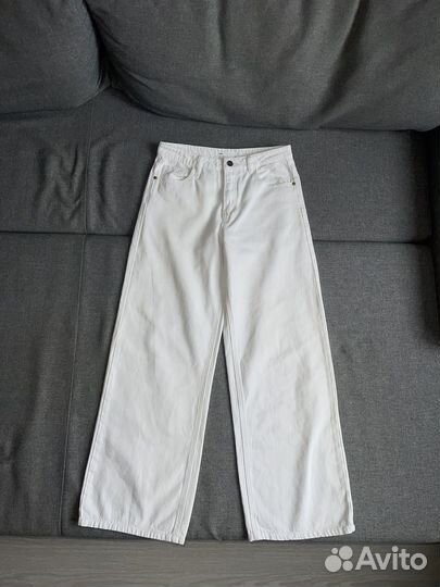 Джинсы белые