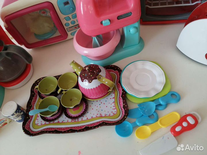 Набор игровой бытовой техники для кухни и посуда