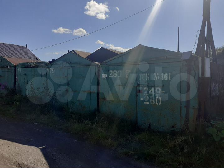 Гараж, > 30 м²