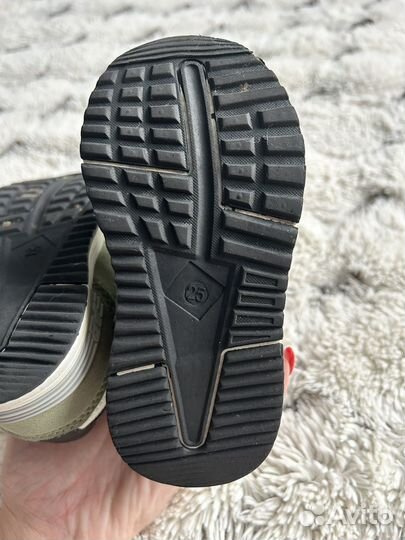 Кроссовки детские