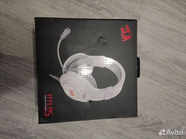 Игровые наушники с микрофоном и подсветкой