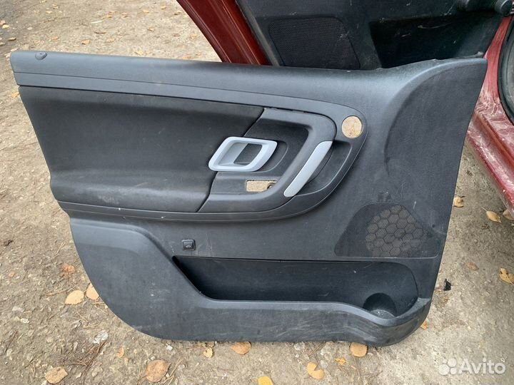 Обшивка двери комплект Skoda Fabia 2