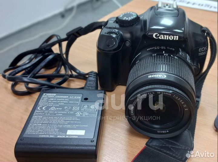 Фотоаппарат Canon EOS1100D б/у