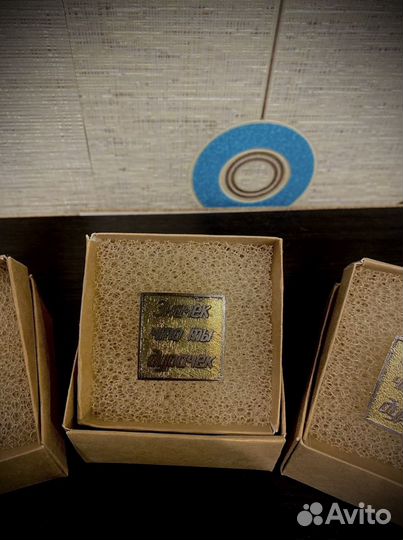 Значек дурачек-прикол подарок