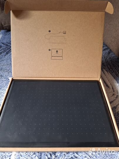 Графический планшет wacom one by Medium Black/Red