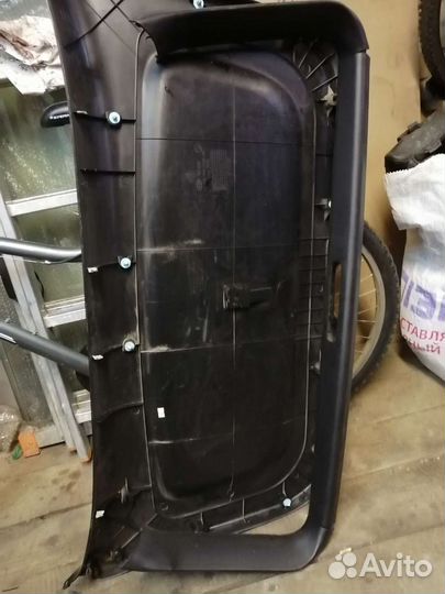 Обшивка задней двери hyundai terracan осн+боковые