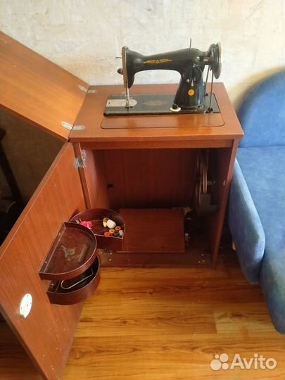 Швейная машина в хорошем состоянии