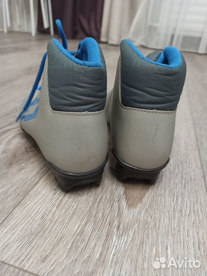 Лыжные ботинки 35