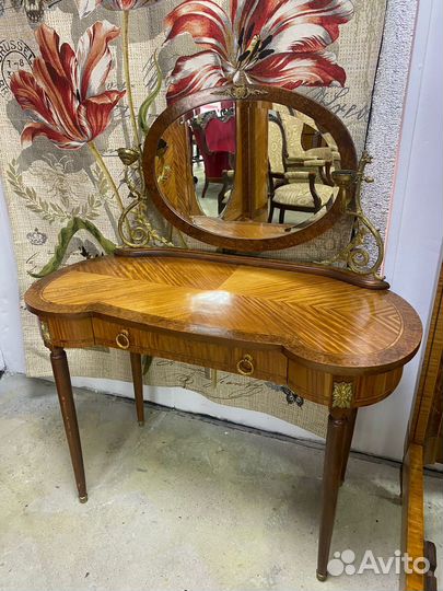 Антикварная мебель