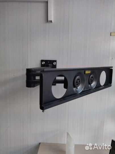 Кронштейн поворотныый для телевизора на стену