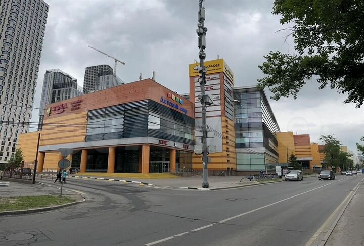 Сдам торговое помещение, 311.9 м²