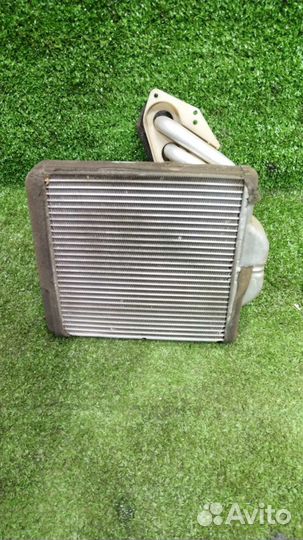 Радиатор отопителя Carisma (95-03) б\у