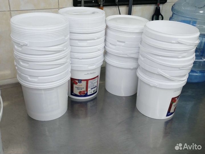 Ведро пластиковое с крышкой