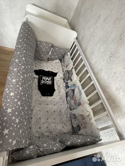 Комплект в детскую кроватку бортики