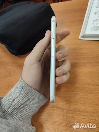 iPhone 6S, 32 ГБ