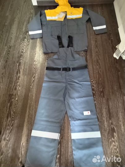 Костюм рабочий, резиновый, для рыбалки. Отличное