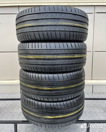 Michelin Pilot Sport 4 235/45 R17