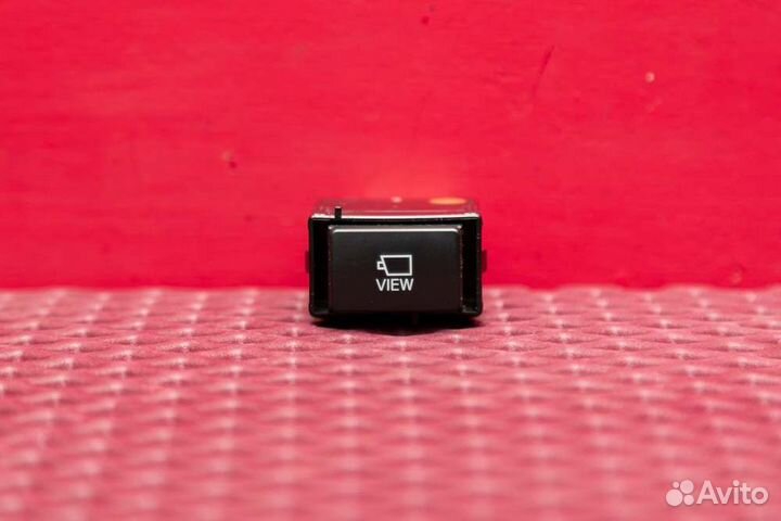 Кнопка камер кругового обзора Toyota Land Cruiser