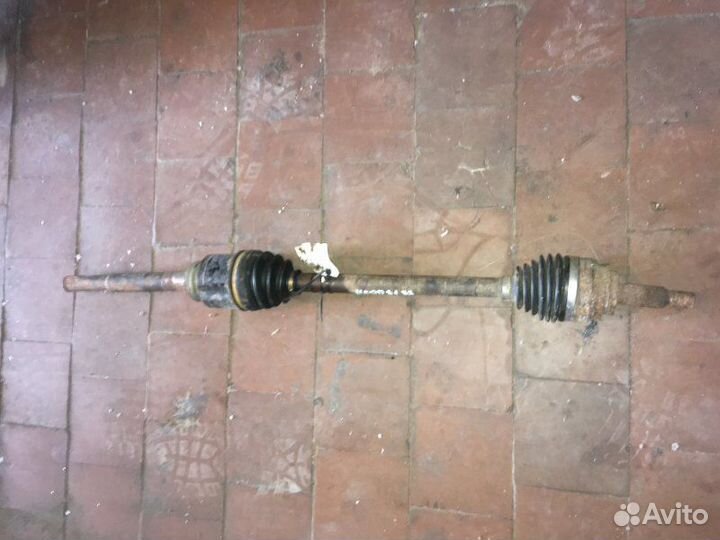 Вал приводной (Полуось) передний правый Mitsubishi