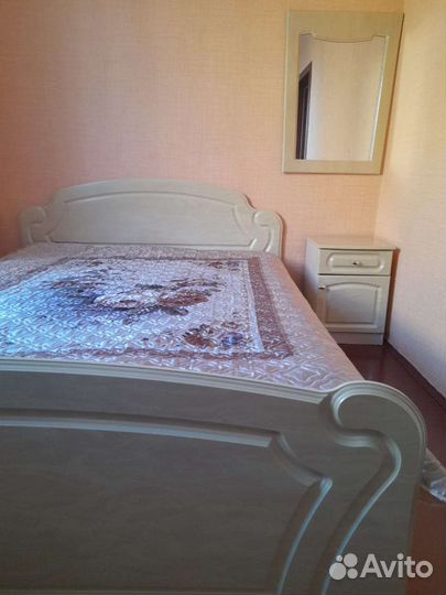 Продам спальный гарнитур бу