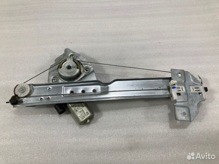 Стеклоподъемник задний левый Renault Duster