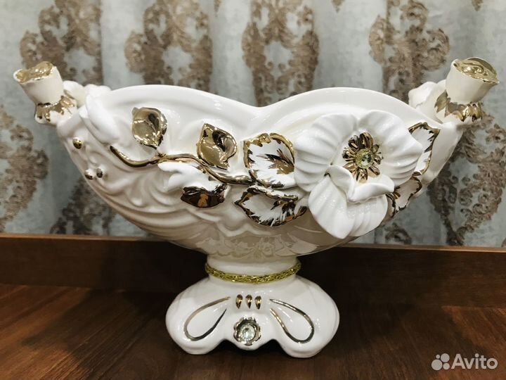 Фруктовница новая на ножке фарфоровая