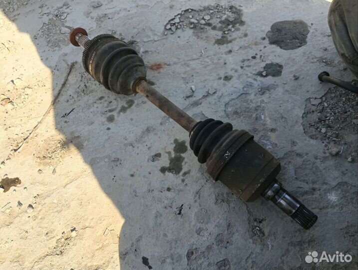 Левый привод mazda 626 GD