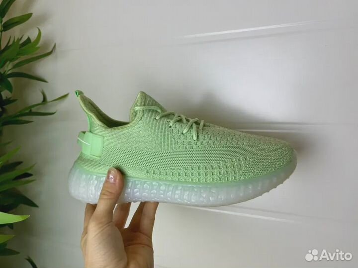 Кроссовки женские adidas Yeezy Boost (350)