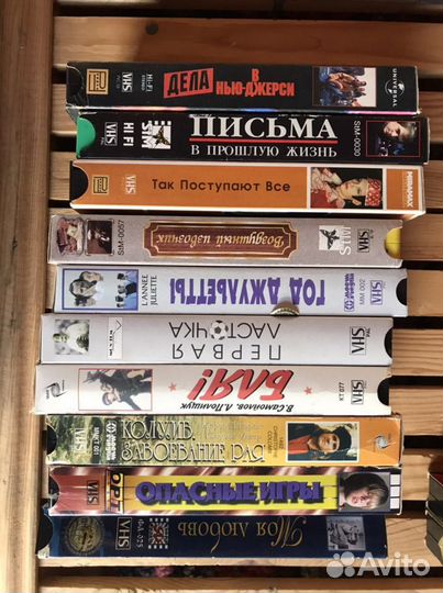 Видеокассеты с фильмами 47 штук лицензия