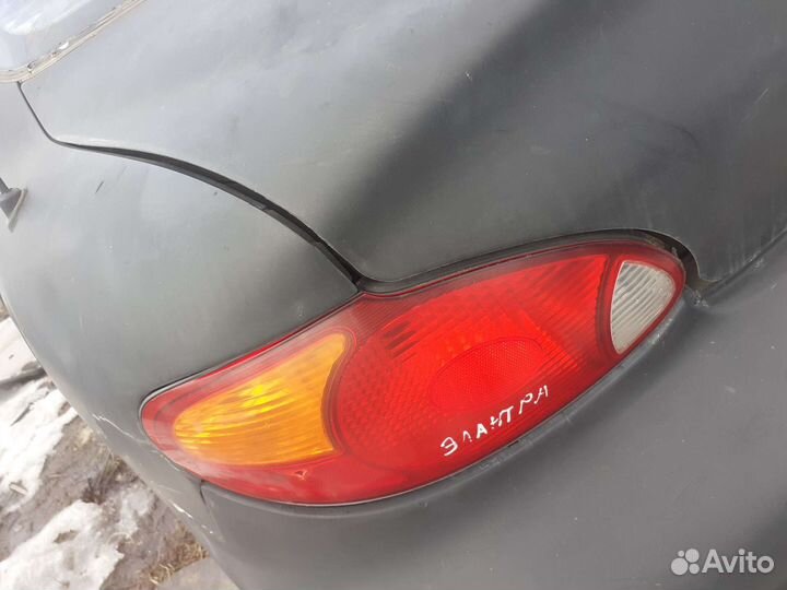 Левый фонарь Hyundai Elantra