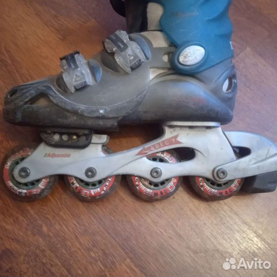 Роликовые коньки