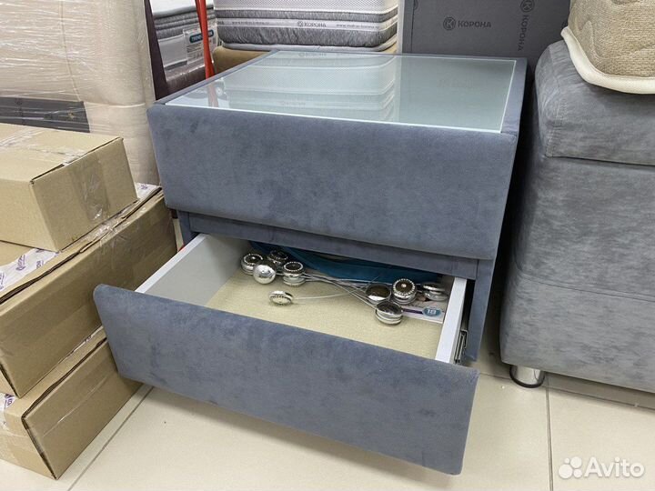 Тумба прикроватная в велюре