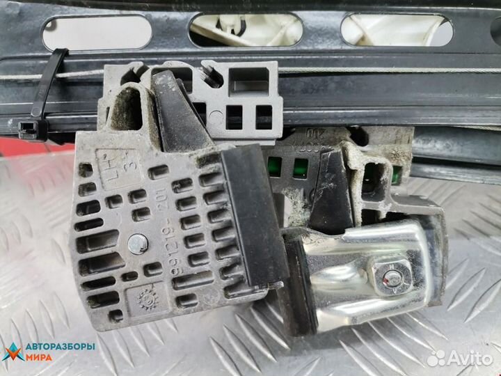 Стеклоподъемник передний левый Mercedes-Benz