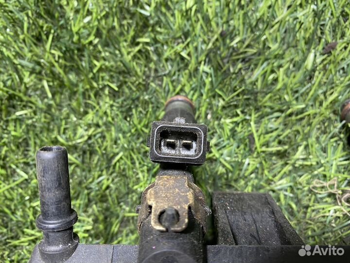 Рейка топливная (рампа) Renault Logan