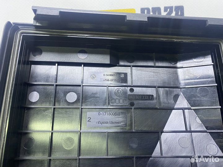 Накладка на блок предохранителей