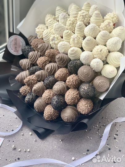 Букеты из клубники в шоколаде