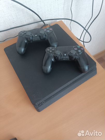 Sony PS4 slim