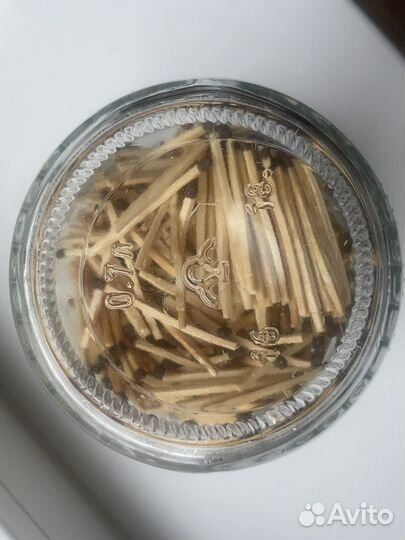 Банка со спичками