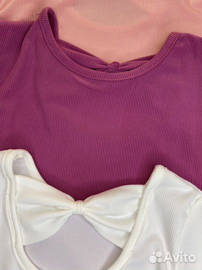 Футболка с вырезом сзади