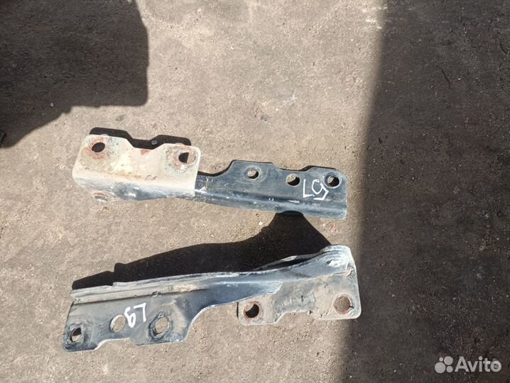 Петли капота Mitsubishi Lancer 9