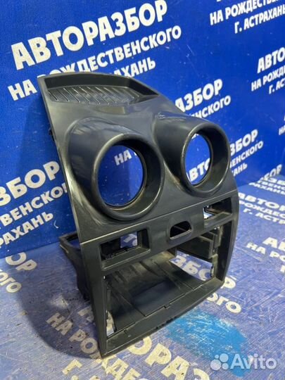 Накладка центральной консоли Ford Fiesta 5 хэтчбек